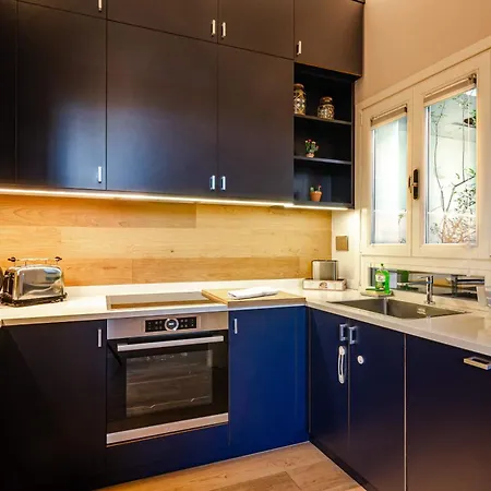 Luxury One Bedroom In Location * Болонья