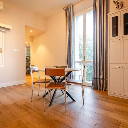 Luxury One Bedroom In Location * ボローニャ