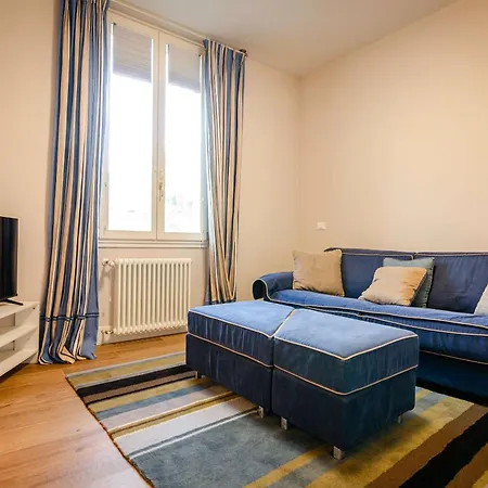アパート Luxury One Bedroom In Location *